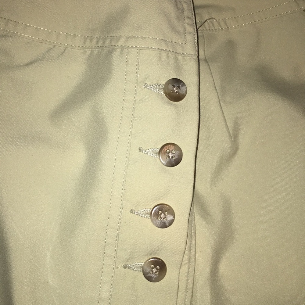 Pale green skort - Picture 2 of 6